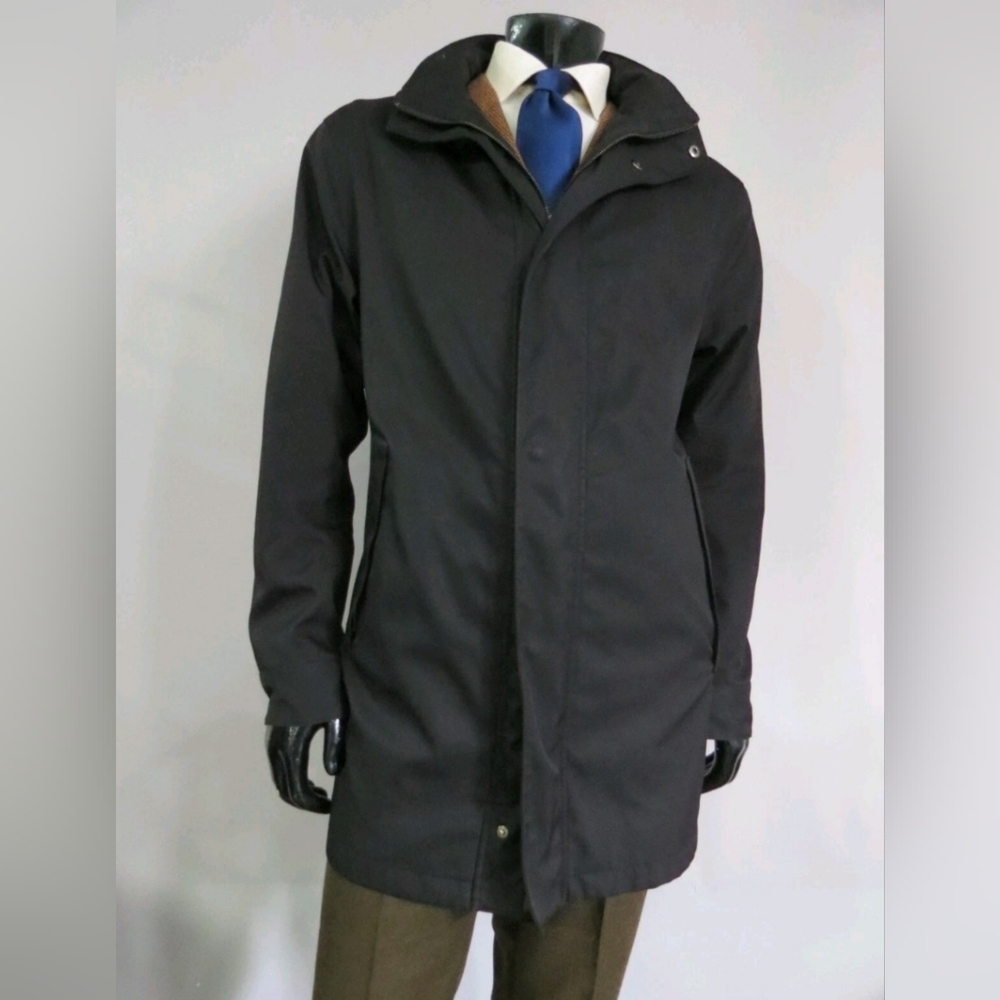 Armani Collezioni Italy "Water Repellent" collection black Trench rain coat 40 R